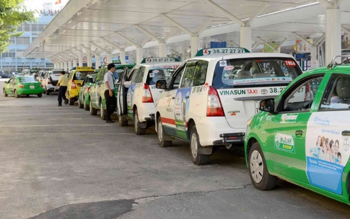 Taxi phải lập hóa đơn từng chuyến: Cục Thuế khẳng định đúng quy định
